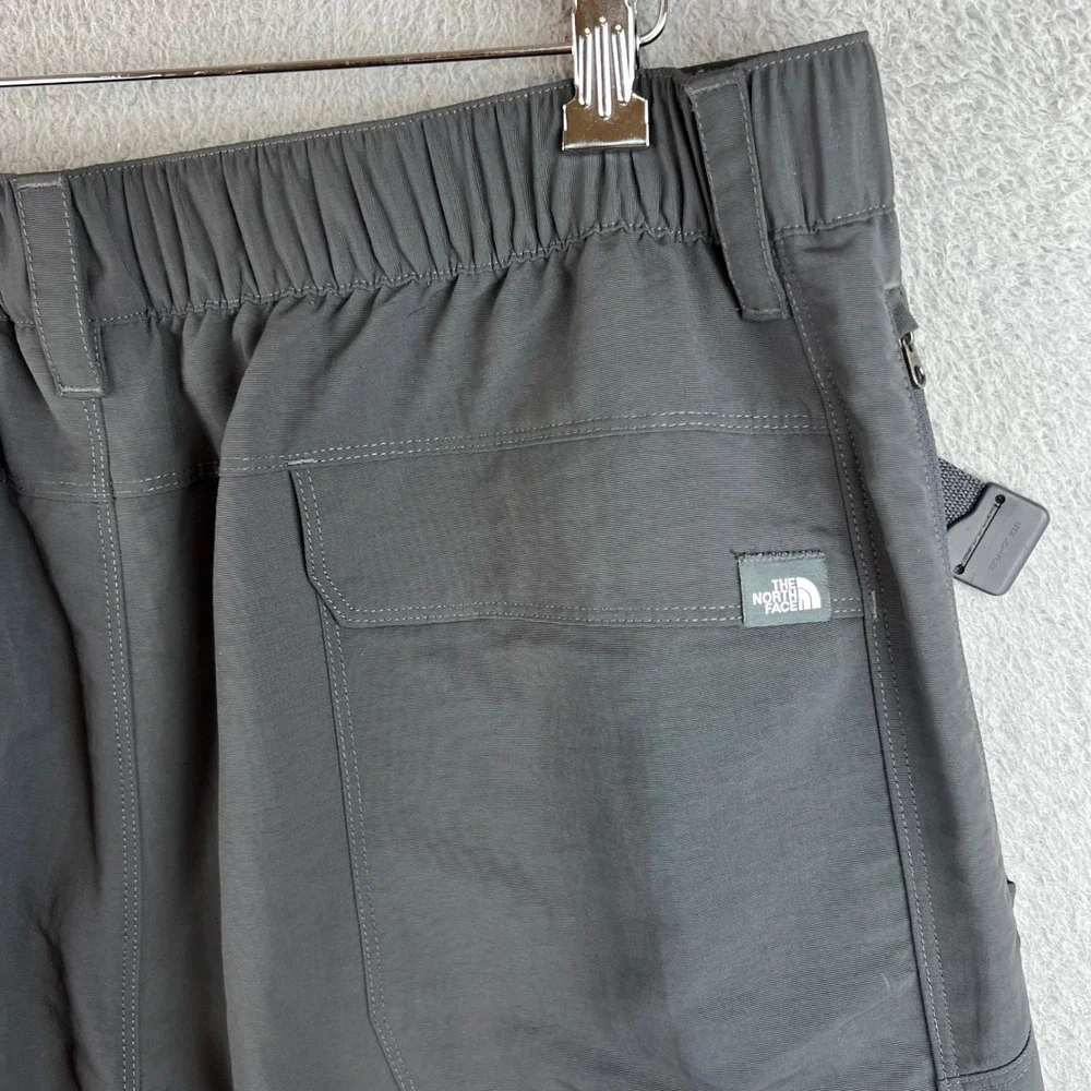 The North Face Mens Convertible Cargo Hiking Pants Gray Nylon Zip Off XL